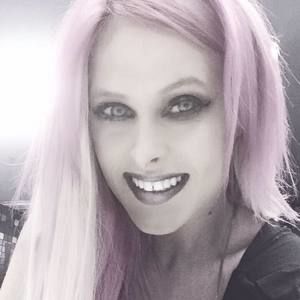 Meet your Posher, Christinaa